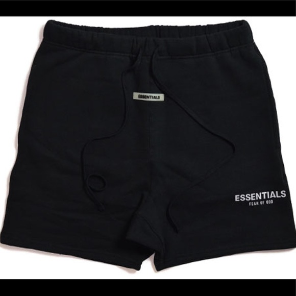 FEAR OF GOD ESSENTIAL SWEATSHORTS